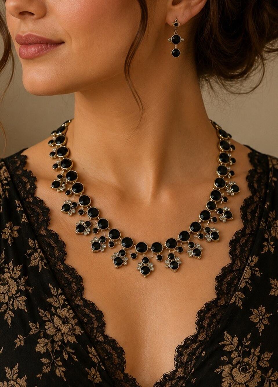NWOT White House Black Market Black Crystal Rhinestone Gold Statement Necklace